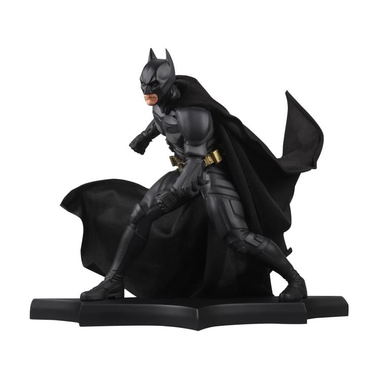 The Dark Knight DC Movie Statues Batman 1/6 Scale Limited Edition Statue Gallery Image 11