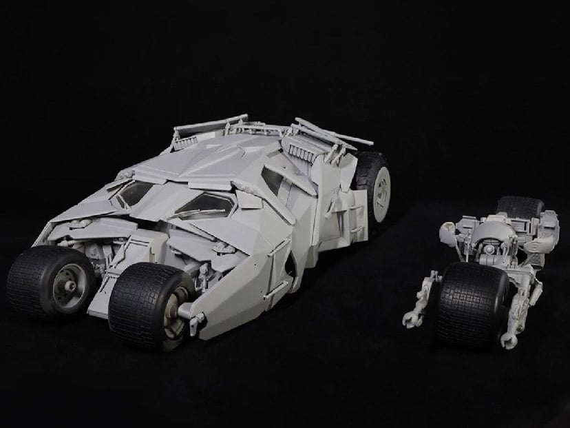 The Dark Knight Tumbler and Bat-Pod Deluxe 1/12 Scale Model Kit Gallery Image 7