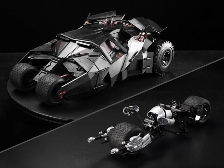 The Dark Knight Tumbler and Bat-Pod Deluxe 1/12 Scale Model Kit