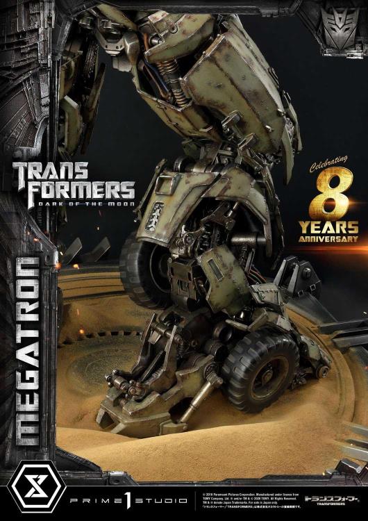 Transformers: Dark of the Moon Museum Masterline Megatron Statue Gallery Image 19