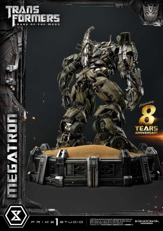Transformers: Dark of the Moon Museum Masterline Megatron Statue Gallery Image 9