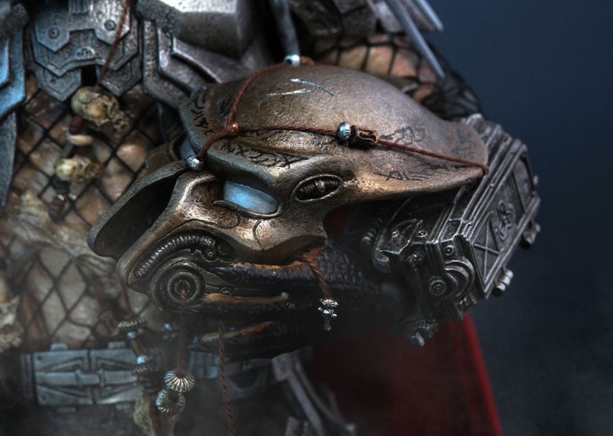 Alien vs. Predator MMS325 Elder Predator 1/6th Scale Collectible Figure Gallery Image 4