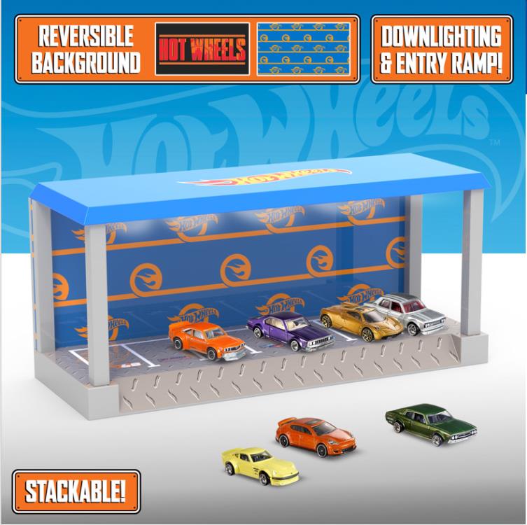 Hot Wheels Garage Display Case with Light Gallery Image 3