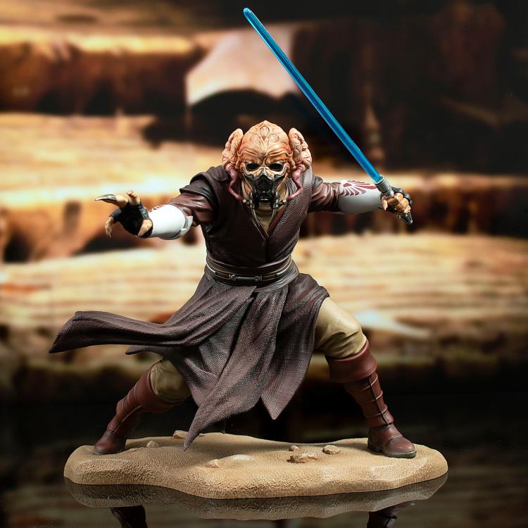Star Wars: Attack of the Clones Premier Collection Plo Koon 1/7 Scale Limited Edition Statue Gallery Image 3