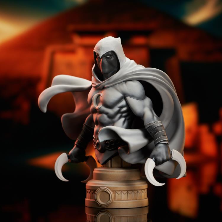 Marvel Comic Moon Knight 1/7 Scale Limited Edition Mini Bust Gallery Image 4