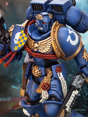 Warhammer 40K Ultramarines Captain with Jump Pack 1/18 Scale Action Figure Gallery Image 2