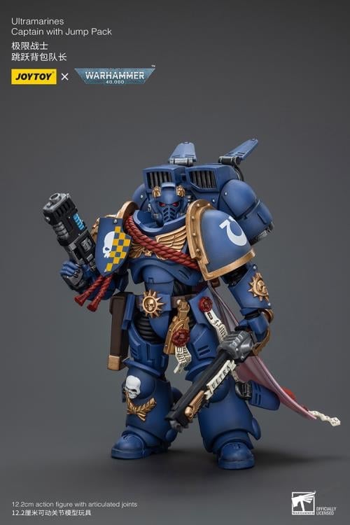 Warhammer 40K Ultramarines Captain with Jump Pack 1/18 Scale Action Figure Gallery Image 6