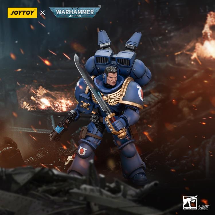 Warhammer 40K Ultramarines Jump Pack Intercessors Sergeant with Plasma Pistol and Power Sword 1/18 Scale Action Figure Gallery Image 3