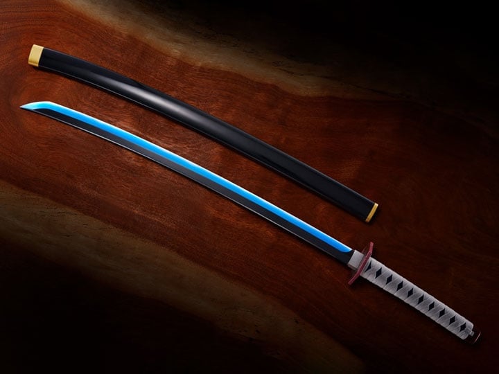 Demon Slayer: Kimetsu no Yaiba Proplica Giyu Tomioka Nichirin Sword Gallery Image 1