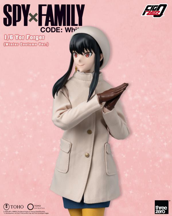 Spy x Family Code: White FigZero Yor Forger (Winter Costume Ver.) 1/6 Scale Figure Gallery Image 5