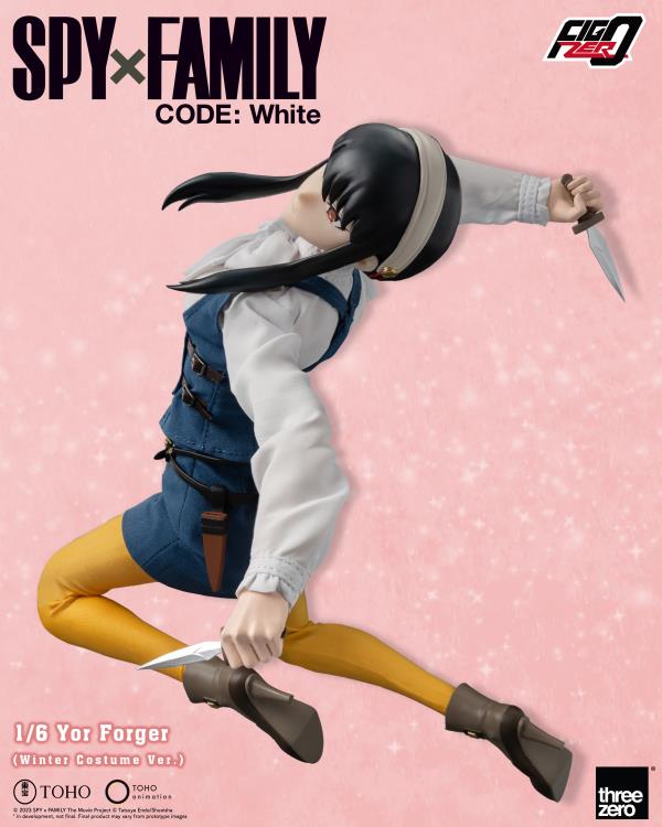 Spy x Family Code: White FigZero Yor Forger (Winter Costume Ver.) 1/6 Scale Figure Gallery Image 9