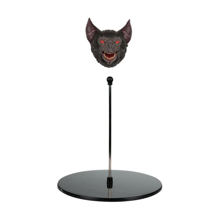 Batman Forever DC Multiverse Batman Action Figure (Collect to Build: Nightmare Bat) Gallery Image 11