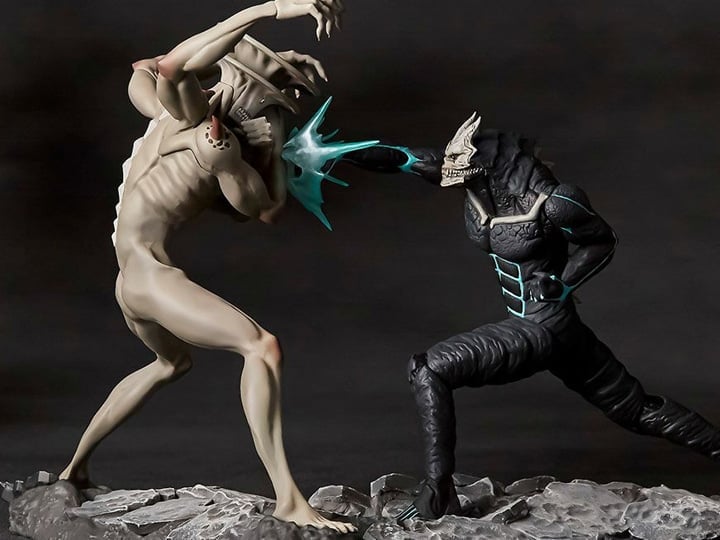 Kaiju No. 8 Kaiju No. 8 vs. Kaiju No. 9 1/18 Scale Figure Gallery Image 1