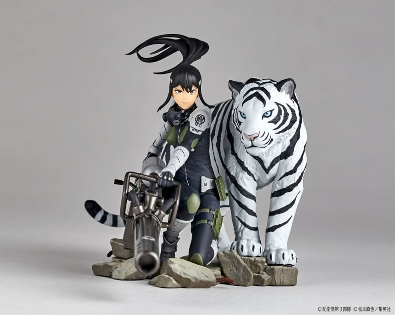 Kaiju No. 8 Mina Ashiro and Bakko 1/18 Scale Figure