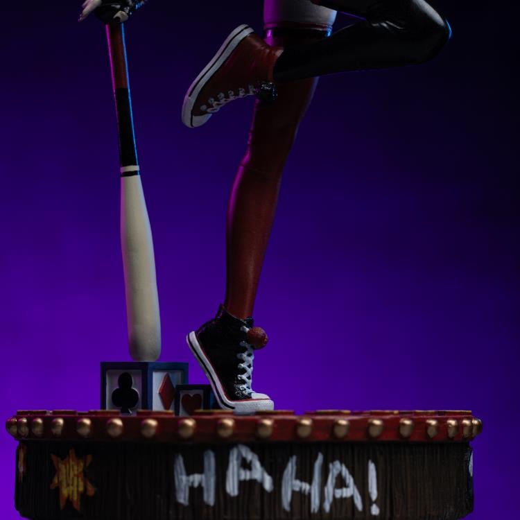 Gotham City Sirens Harley Quinn 1/10 Art Scale Limited Edition Statue Gallery Image 6