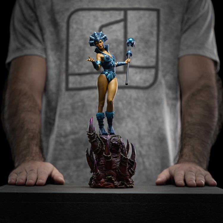 Masters of the Universe Evil-Lyn (Color Variant) 1/10 Art Scale BBTS Exclusive Limited Edition Statue Gallery Image 15