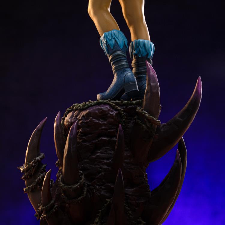 Masters of the Universe Evil-Lyn (Color Variant) 1/10 Art Scale BBTS Exclusive Limited Edition Statue Gallery Image 9