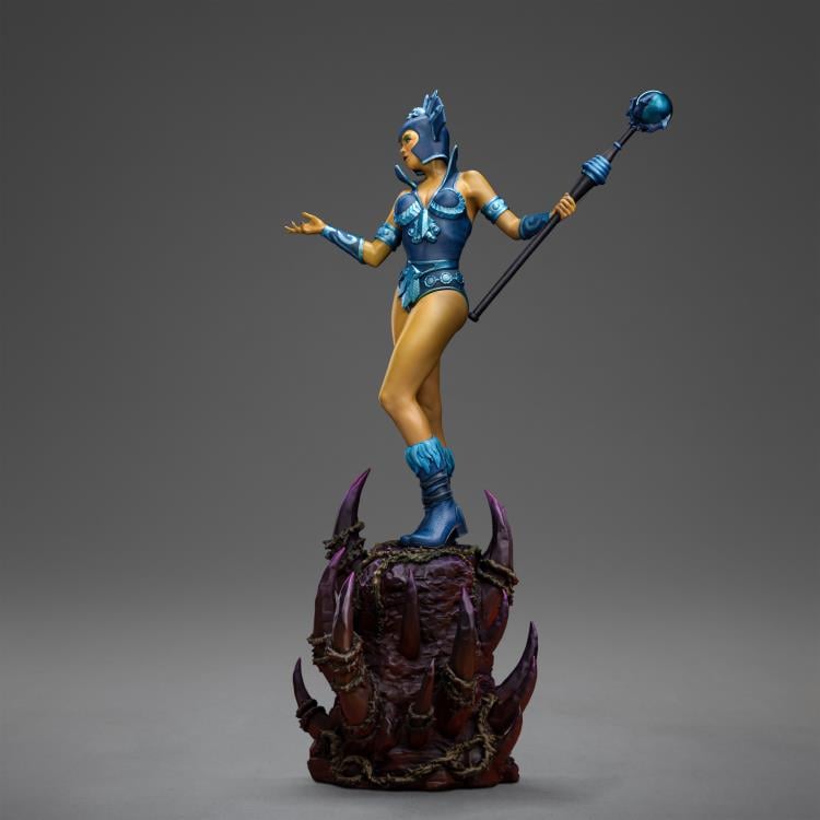 Masters of the Universe Evil-Lyn (Color Variant) 1/10 Art Scale BBTS Exclusive Limited Edition Statue Gallery Image 13