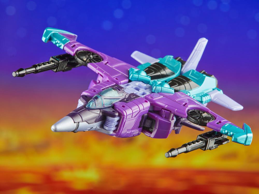 Transformers: Legacy United Deluxe Cyberverse Universe Slipstream Gallery Image 12