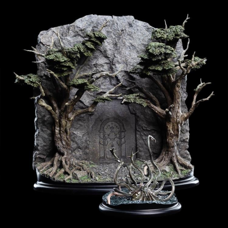 The Lord of the Rings: The Fellowship of the Ring Watcher in the Water Miniature Statue Gallery Image 18
