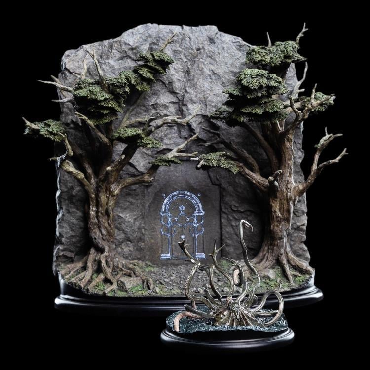 The Lord of the Rings: The Fellowship of the Ring Watcher in the Water Miniature Statue Gallery Image 19