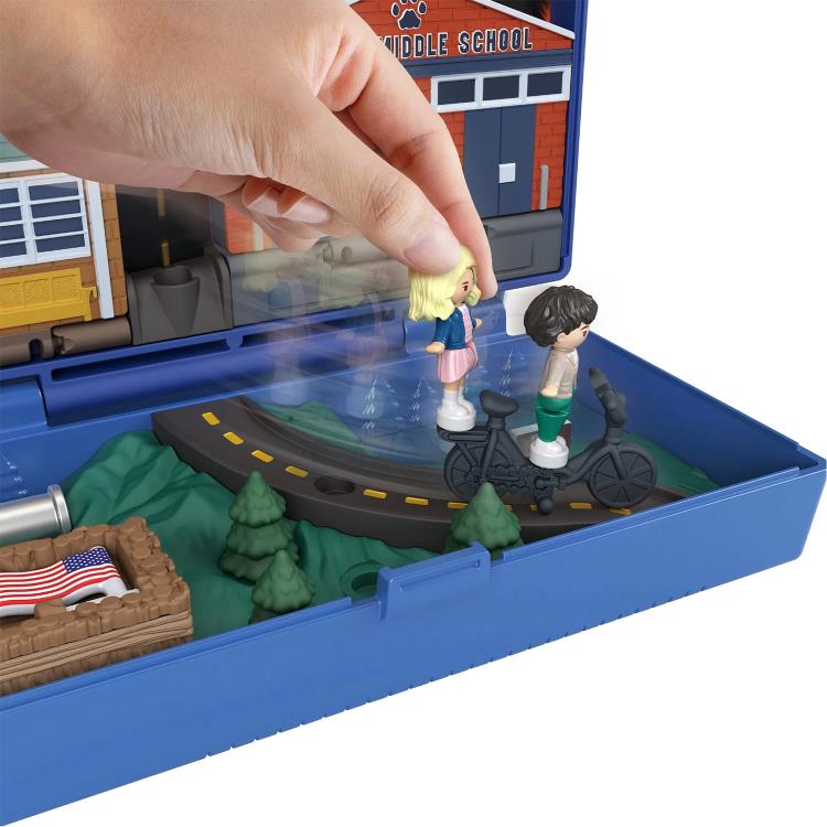 Polly Pocket x Stranger Things Compact Playset Gallery Image 8