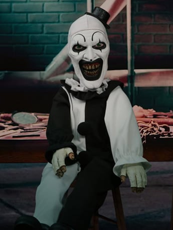 Terrifier Mezco Designer Series Art the Clown Roto Plush Doll Gallery Image 2