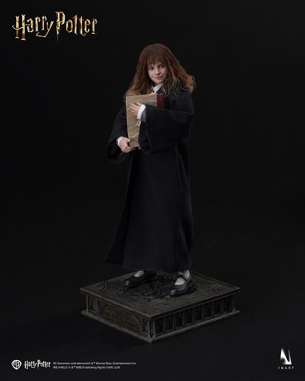 Harry Potter InArt Hermione Granger 1/6 Scale Figure Gallery Image 5