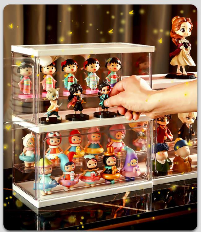 Model One Medium Display Case Gallery Image 5