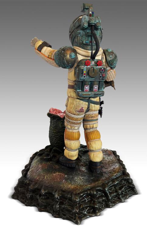 Alien Officer Kane 1/4 Scale Limited Edition Statue Gallery Image 8