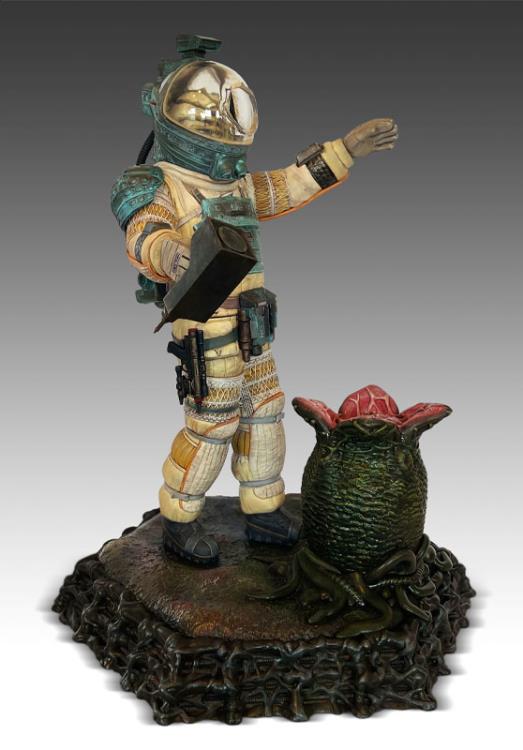 Alien Officer Kane 1/4 Scale Limited Edition Statue Gallery Image 10