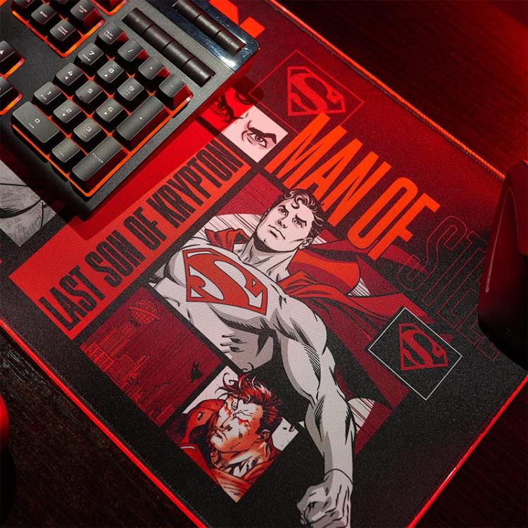 DC Comics Superman Oversized Gaming Mat & Mobile Charger Gallery Image 8