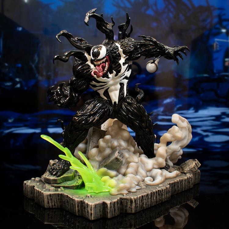 Marvel's Spider-Man 2 Gallery Venom Figure Diorama