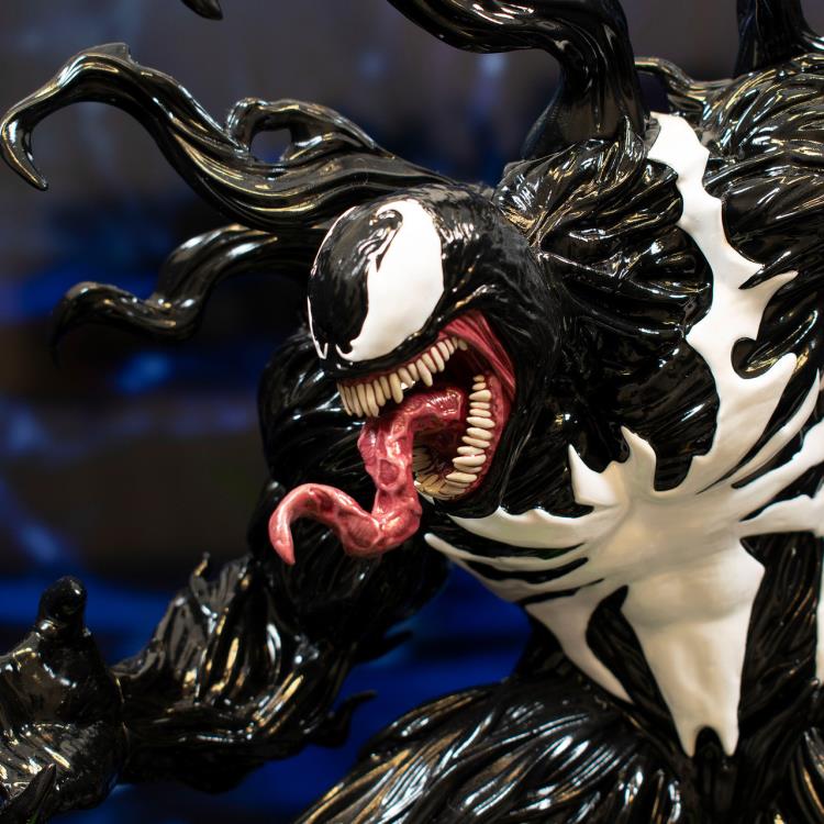 Marvel's Spider-Man 2 Gallery Venom Figure Diorama