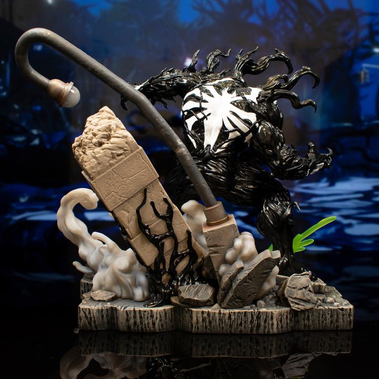 Marvel's Spider-Man 2 Gallery Venom Figure Diorama