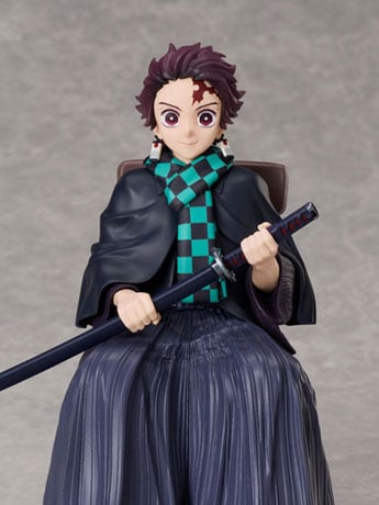 Demon Slayer: Kimetsu no Yaiba Tanjiro Kamado Figure Gallery Image 2