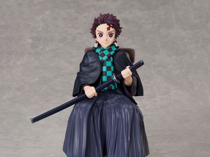 Demon Slayer: Kimetsu no Yaiba Tanjiro Kamado Figure Gallery Image 1