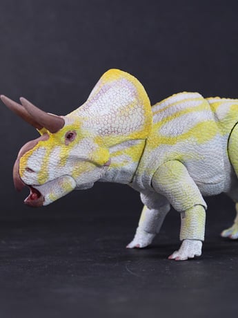Beasts of the Mesozoic Ceratopsian Series Zuniceratops Christopheri (Albino Ver.) 1/18 Scale Action Figure Gallery Image 2