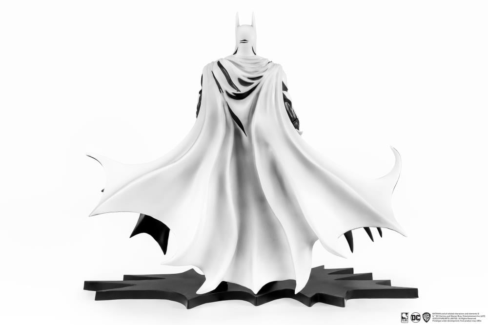 DC Comics Batman (Black & White Ver.) 1/8 Scale SDCC 2024 PX
