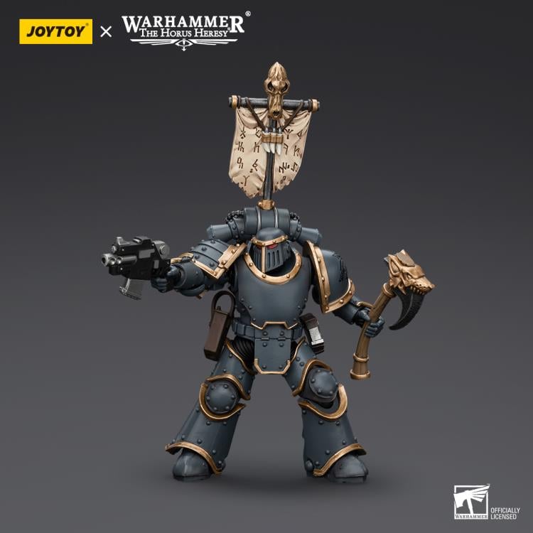 Warhammer: The Horus Heresy Space Wolves Grey Slayer Pack Grey Slayer with Legion Vexilla 1/18 Scale Action Figure Gallery Image 5