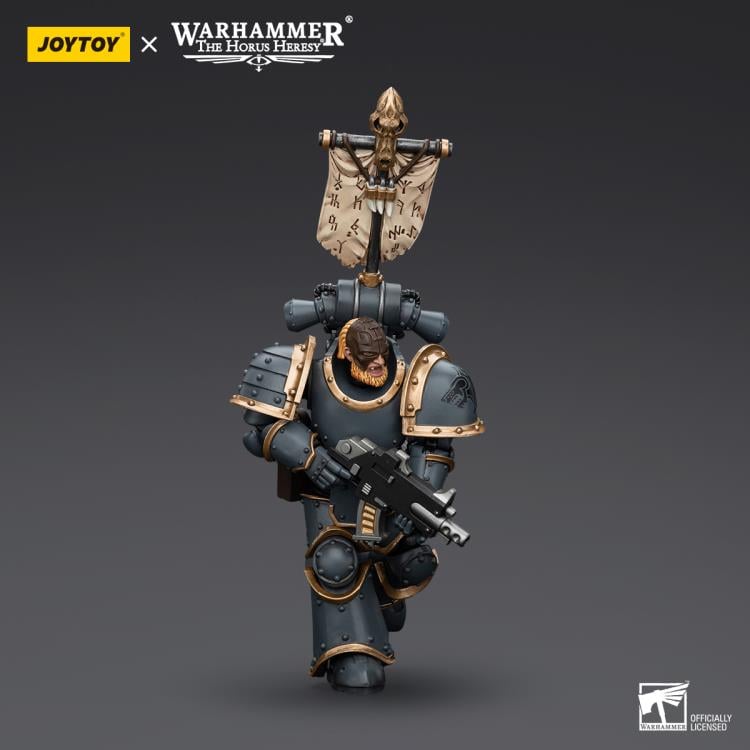 Warhammer: The Horus Heresy Space Wolves Grey Slayer Pack Grey Slayer with Legion Vexilla 1/18 Scale Action Figure Gallery Image 6