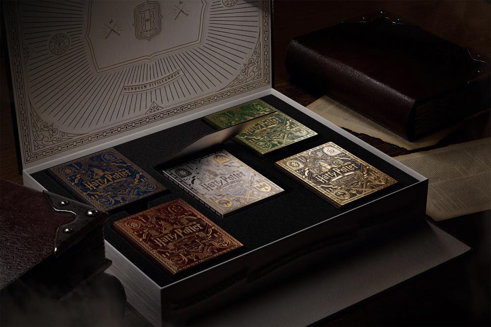 Harry Potter Playing Cards Collectors Edition Box Set Gallery Image 4