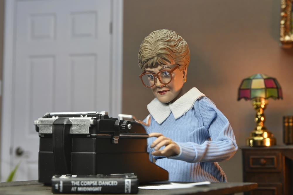 Murder, She Wrote Jessica Fletcher Clothed Action Figure Gallery Image 12