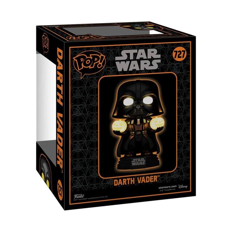 Pop! Super: Star Wars - Light-Up Darth Vader Holding Jack-o-Lanterns Gallery Image 5