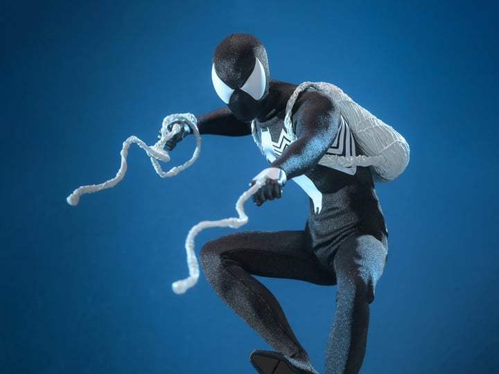 Marvel Comics HS04 Spider-Man (Symbiote Suit) 1/6th Scale Collectible Figure Gallery Image 1