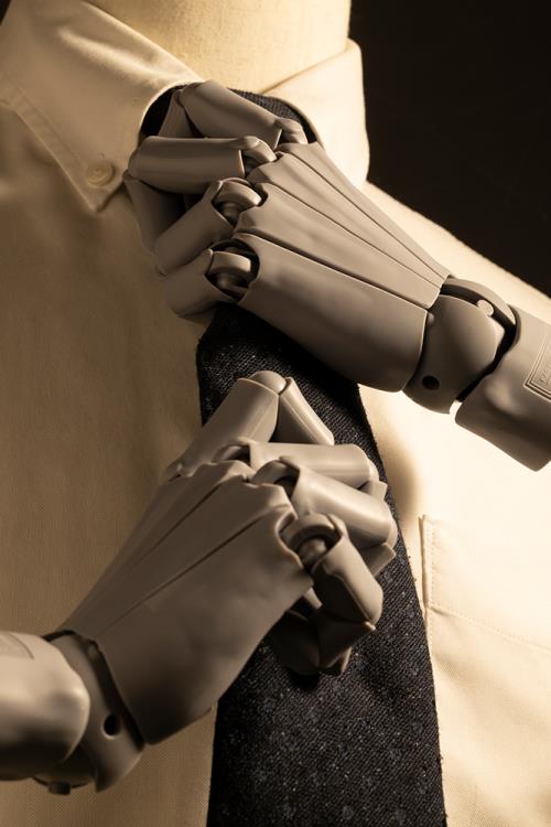 Takahiro Kagami Artist Support Item Hand Model (Left Hand Gray Ver.) Gallery Image 11