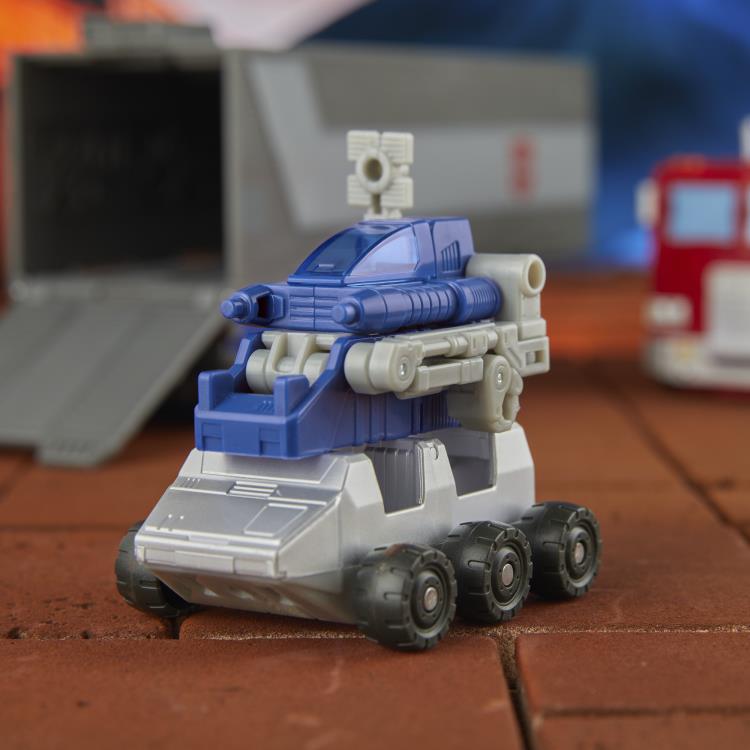The Transformers: The Movie Studio Series 86-31 Commander Class Optimus Prime Action Figure Gallery Image 17