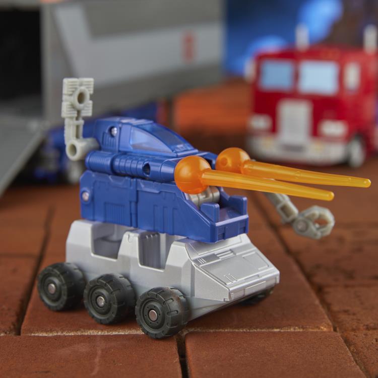 The Transformers: The Movie Studio Series 86-31 Commander Class Optimus Prime Action Figure Gallery Image 18