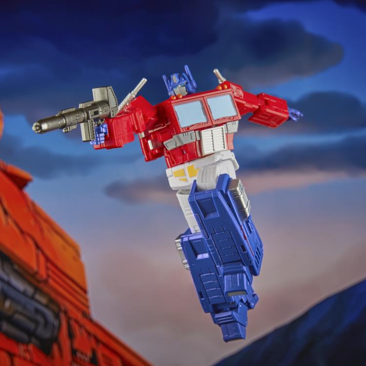 The Transformers: The Movie Studio Series 86-31 Commander Class Optimus Prime Action Figure Gallery Image 10