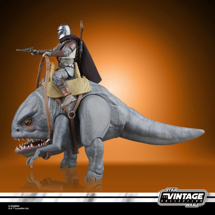 Star Wars: The Vintage Collection The Mandalorian (Arvala-7) & Blurrg Action Figure Set Gallery Image 5